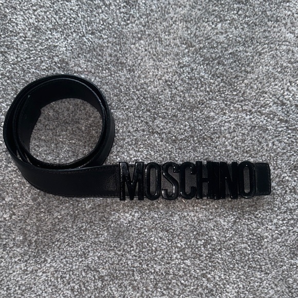 Moschino Sleek Black Logo Belt